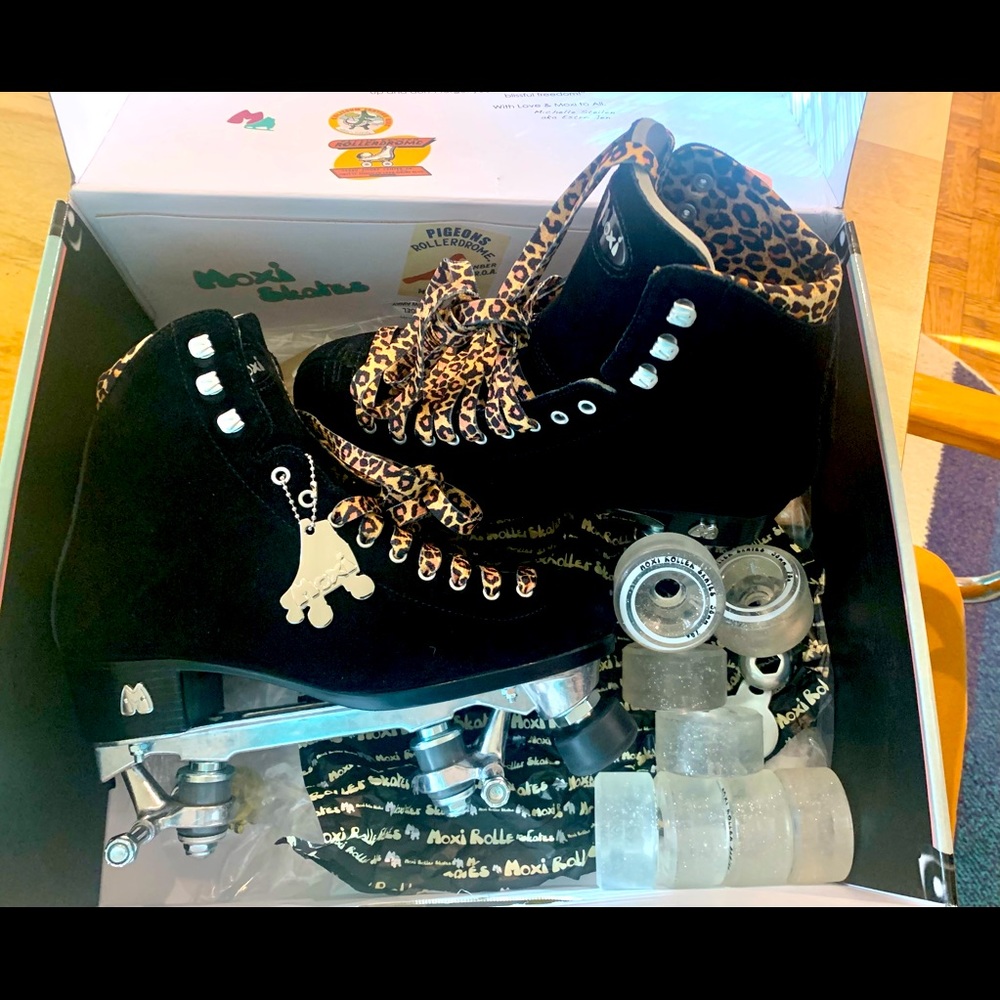 ! MOXI Panther Skates ! Sz 8 (women’s 9, 9&1/2).
